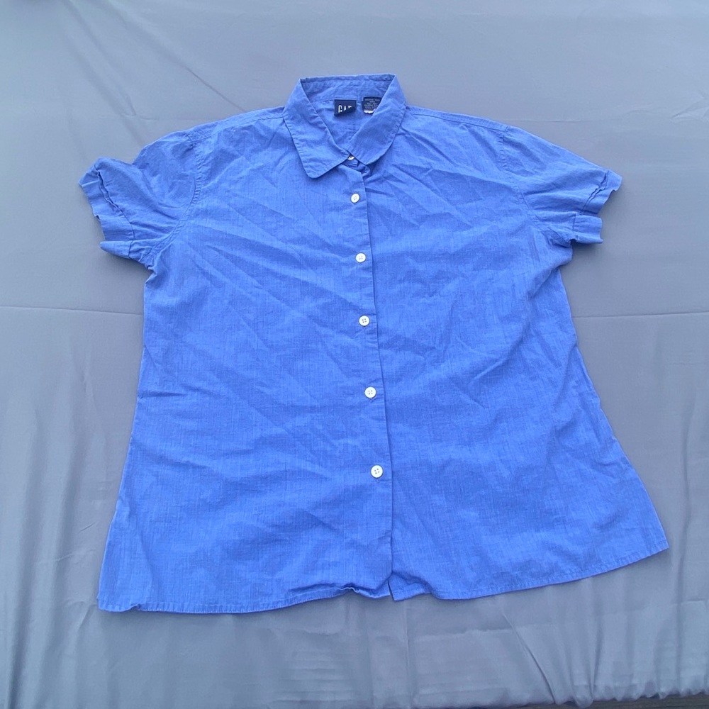 Gap Button up shirt